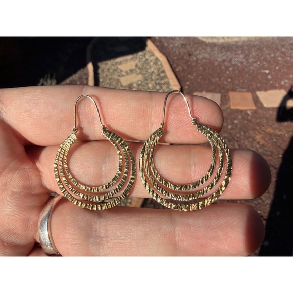 Vintage 14k Solid Yellow Gold Triple Hoop Ribbed Earrings - Snap Closure 5.91g